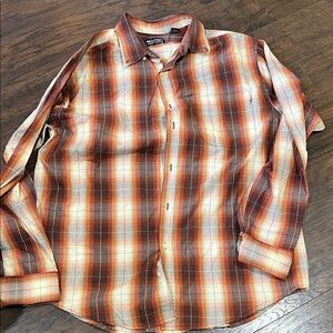 Wrangler Men's Casual Plaid Shirt in Red and Tan